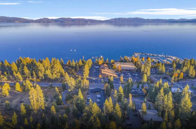 مُتل Basecamp Tahoe City