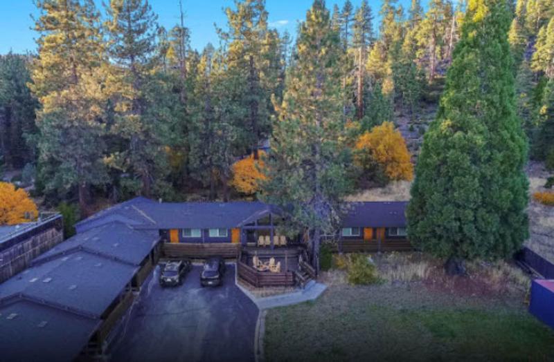 مُتل Basecamp Tahoe City