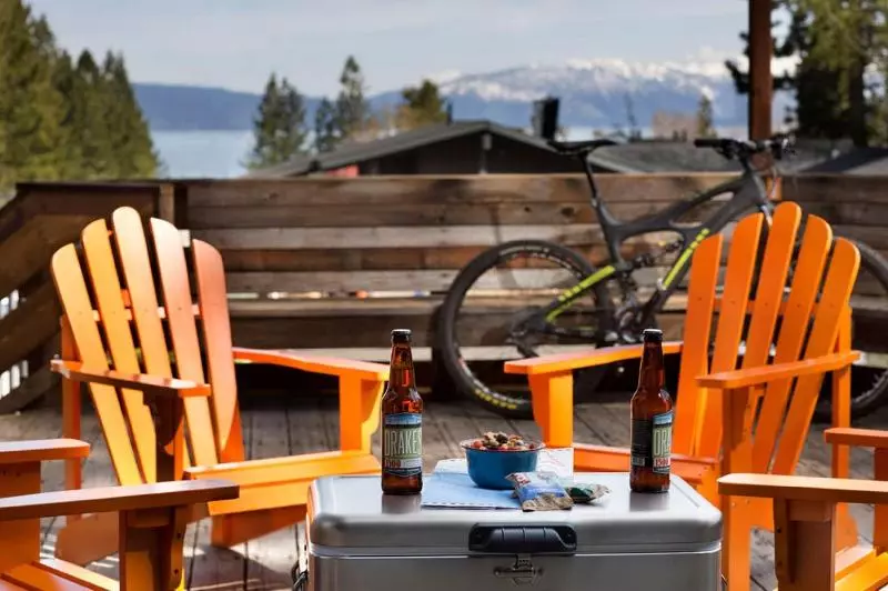 فندق على الطريق Basecamp Tahoe City