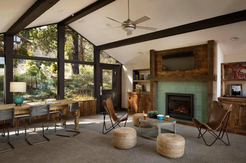 مُتل Basecamp Tahoe City