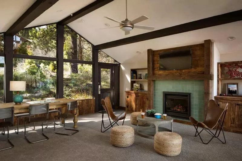 فندق على الطريق Basecamp Tahoe City