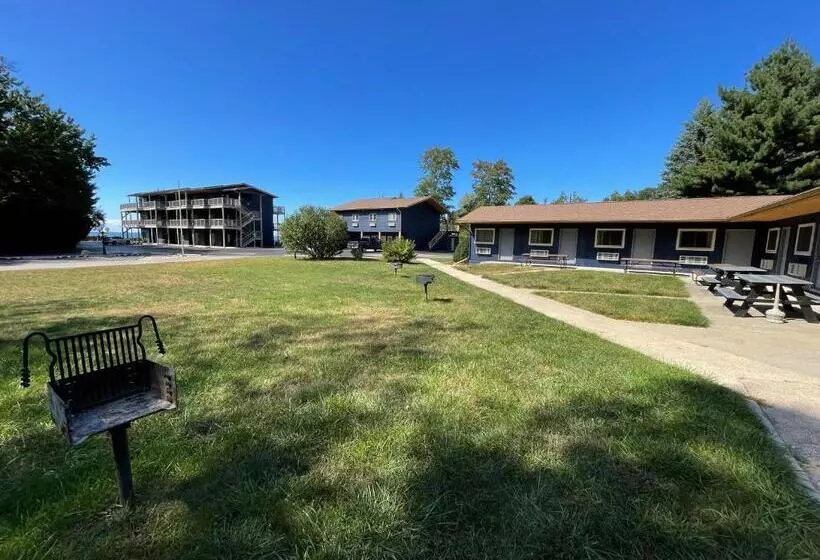 모텔 Lake Bluff Inn And Suites