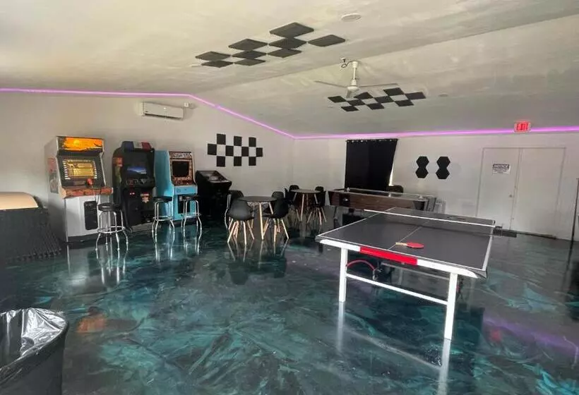 모텔 Lake Bluff Inn And Suites