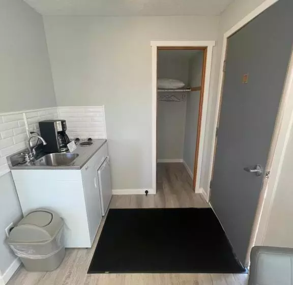 모텔 Lake Bluff Inn And Suites