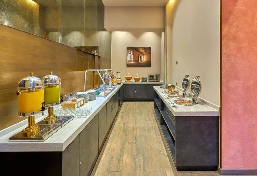 Hotelli City Centro By Marriott San Luis Potosi