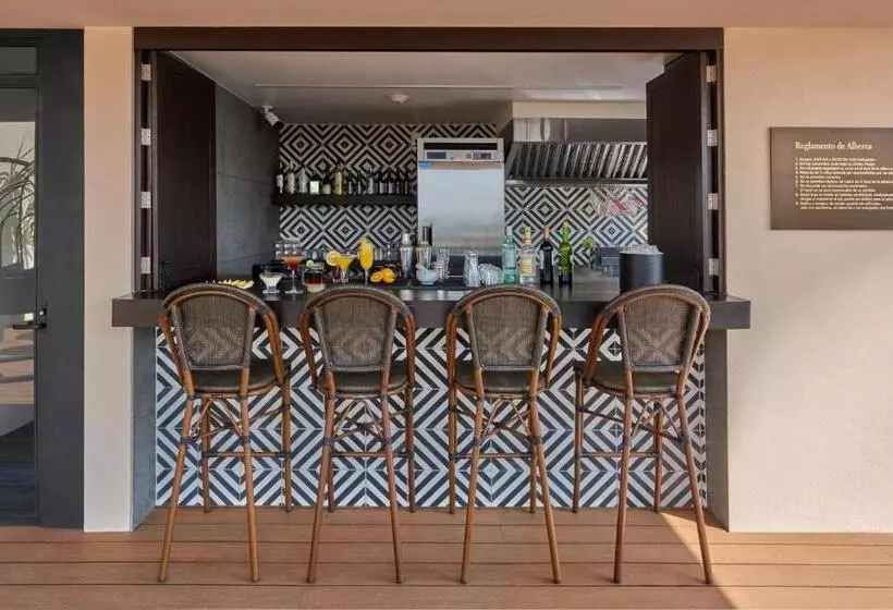 Hotelli City Centro By Marriott San Luis Potosi