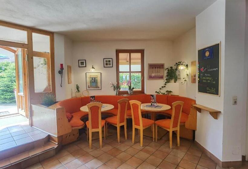 فندق Landhaus Zell Am See