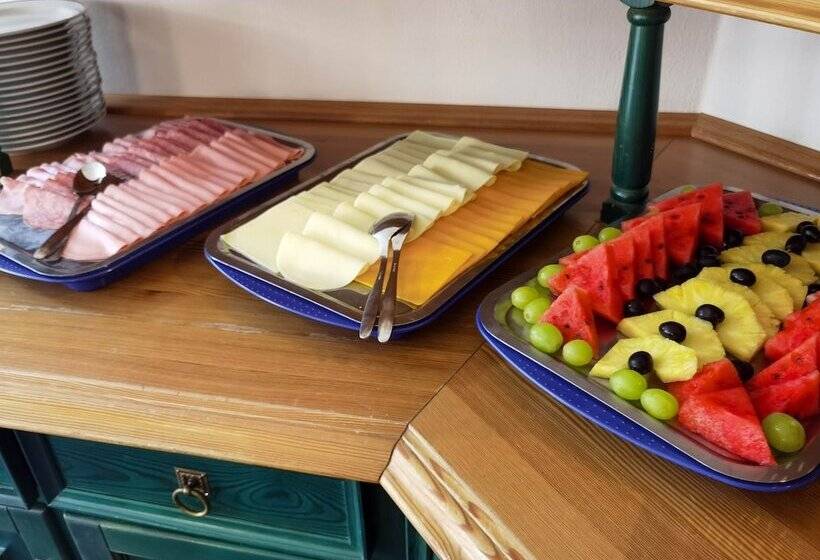 فندق Landhaus Zell Am See