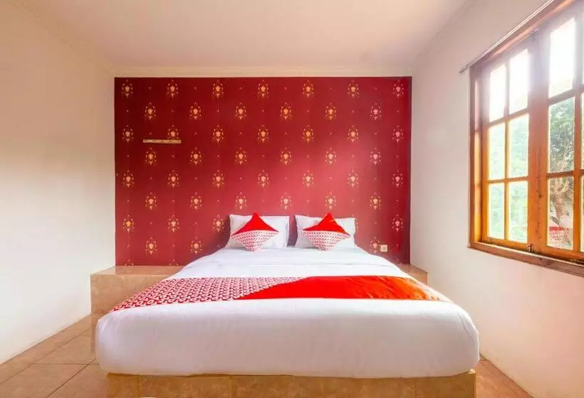 Hotelli Oyo 2278 Cikidang Hunting Resort