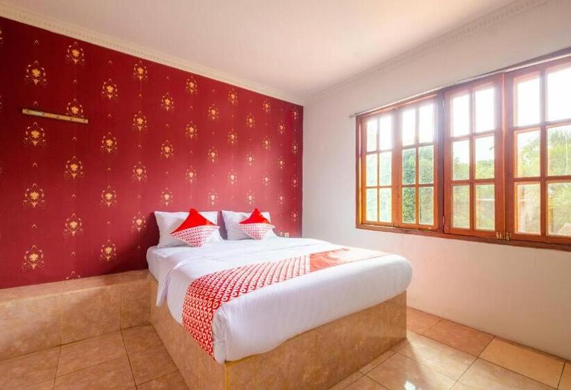 בית מלון כפרי Oyo 2278 Cikidang Hunting Resort