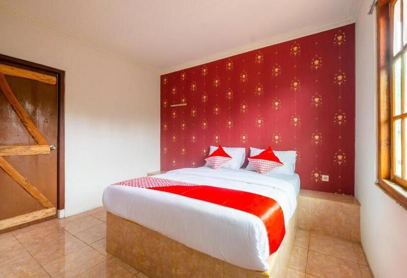 בית מלון כפרי Oyo 2278 Cikidang Hunting Resort