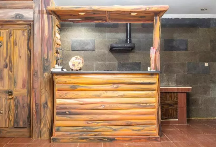 Hotelli Oyo 2278 Cikidang Hunting Resort