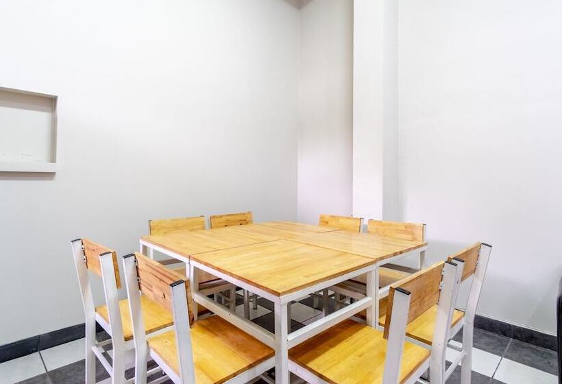 בית מלון כפרי Spot On 2272 Citra Arcade Residence Syariah