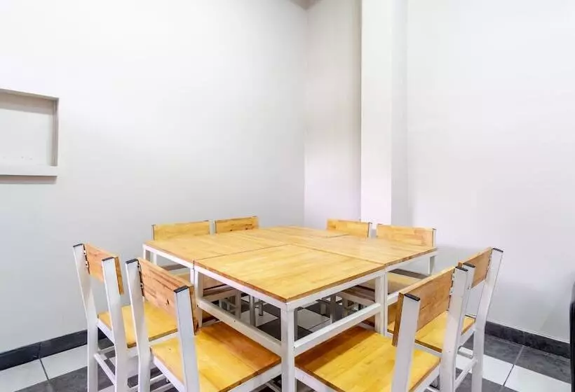 ホテル Spot On 2272 Citra Arcade Residence Syariah