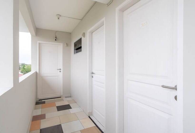 בית מלון כפרי Spot On 2272 Citra Arcade Residence Syariah