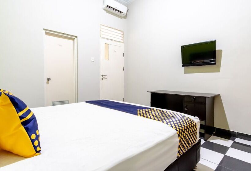 בית מלון כפרי Spot On 2272 Citra Arcade Residence Syariah