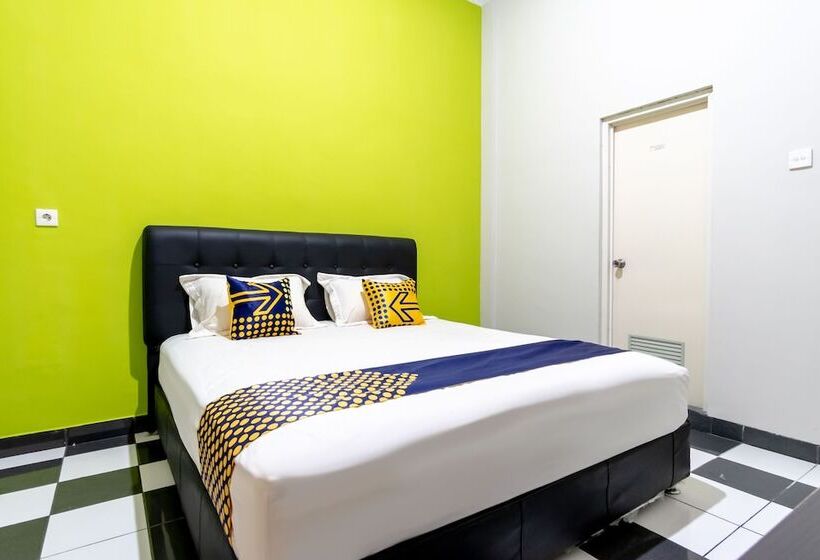 בית מלון כפרי Spot On 2272 Citra Arcade Residence Syariah