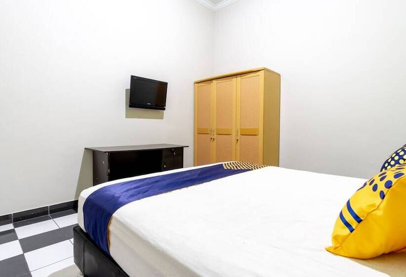 בית מלון כפרי Spot On 2272 Citra Arcade Residence Syariah