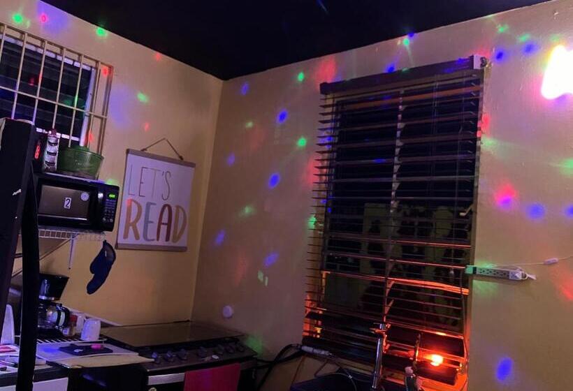 پانسیون Junzi