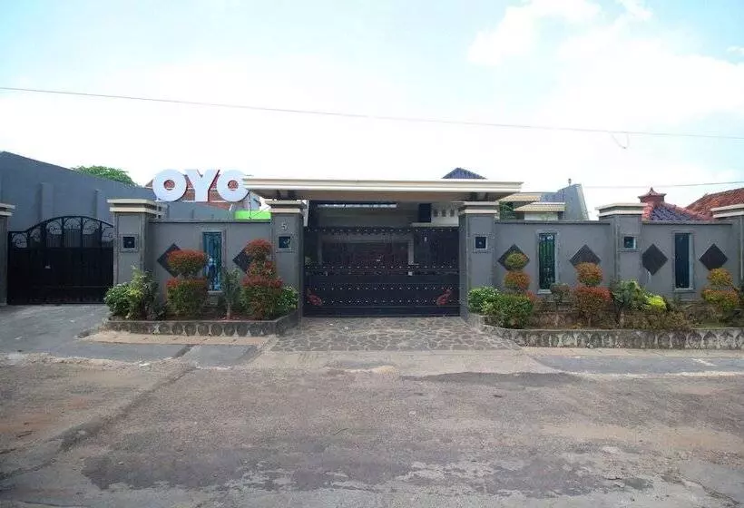 ホテル Reddoorz Syariah Near Rs Advent Bandar Lampung