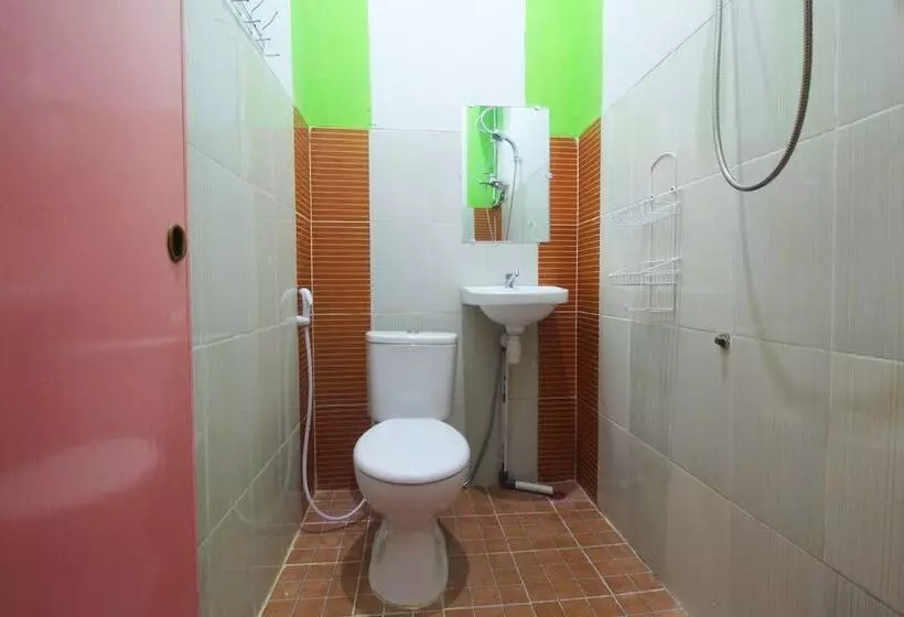 ホテル Reddoorz Syariah Near Rs Advent Bandar Lampung