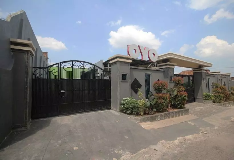 ホテル Reddoorz Syariah Near Rs Advent Bandar Lampung