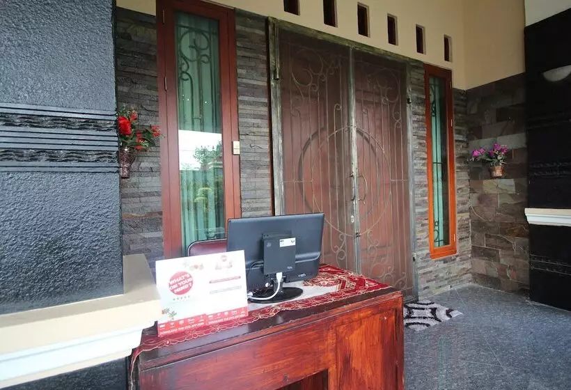 ホテル Reddoorz Syariah Near Rs Advent Bandar Lampung