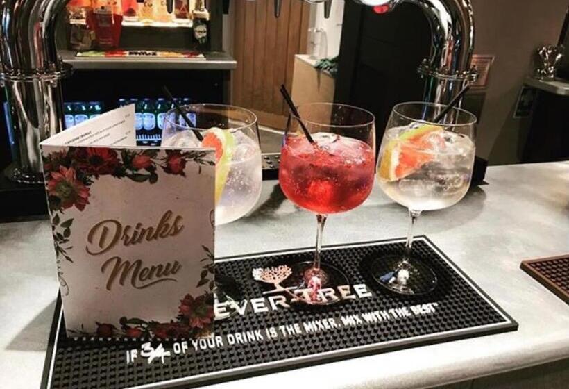 酒店 The Station Restaurant & Bar