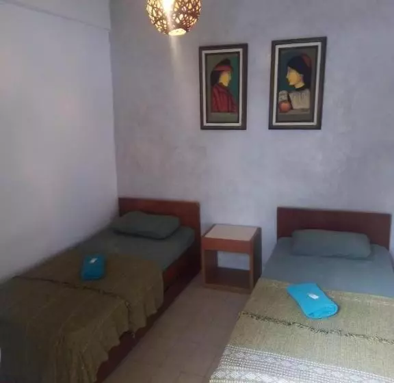 پانسیون The Place Hostel