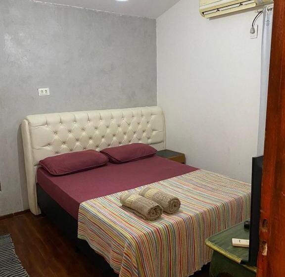 پانسیون The Place Hostel