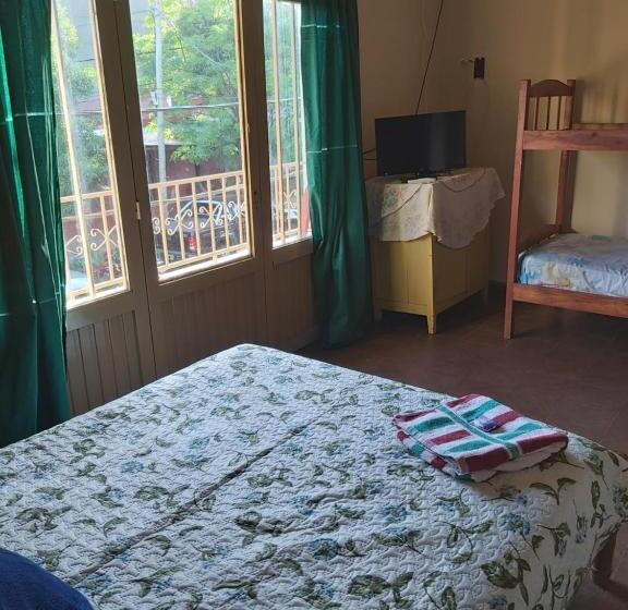 فندق صغير Habitaciones Villa Blosset