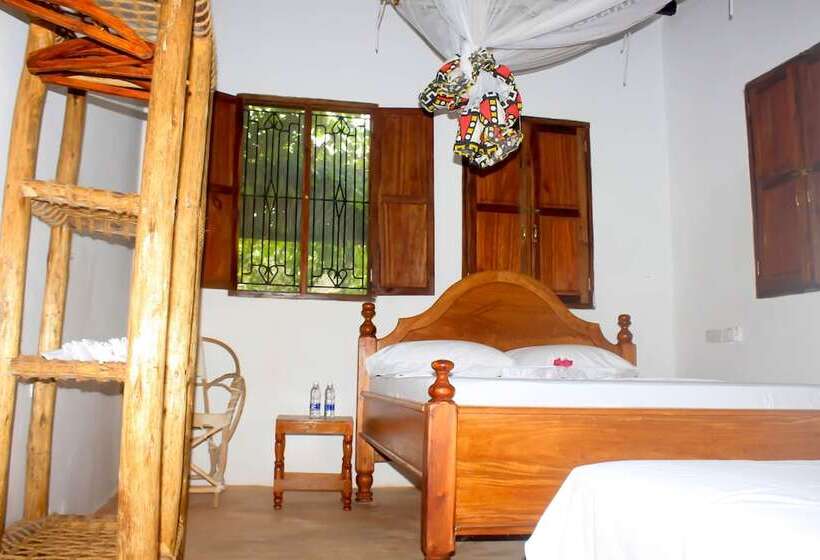 تختخواب و صبحانه Blue Roof Lodge Jambiani