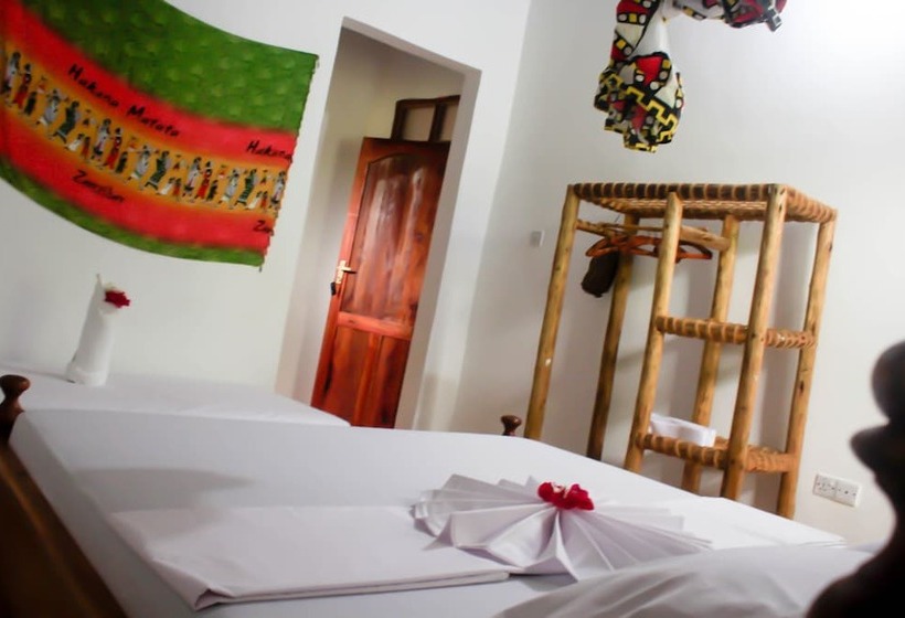 تختخواب و صبحانه Blue Roof Lodge Jambiani