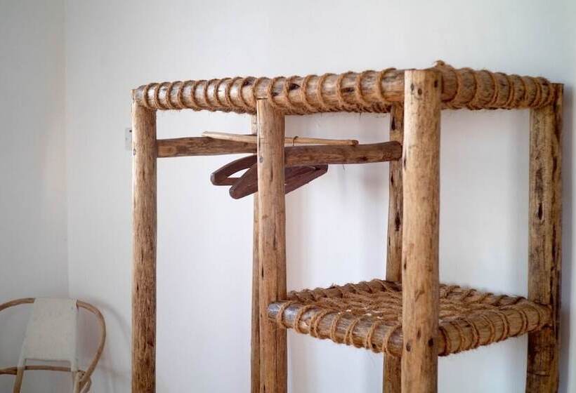 تختخواب و صبحانه Blue Roof Lodge Jambiani