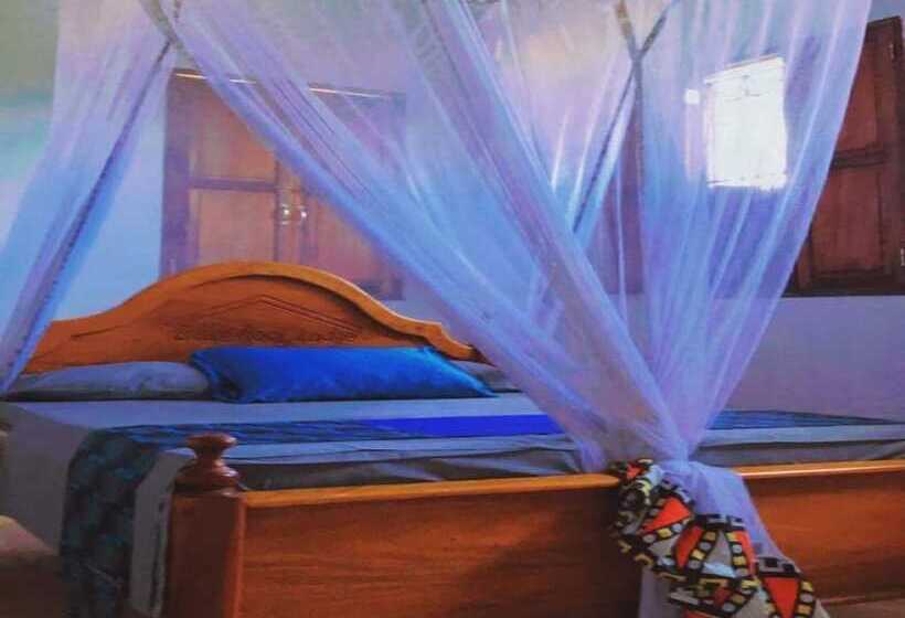 تختخواب و صبحانه Blue Roof Lodge Jambiani