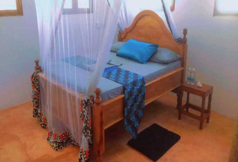 تختخواب و صبحانه Blue Roof Lodge Jambiani