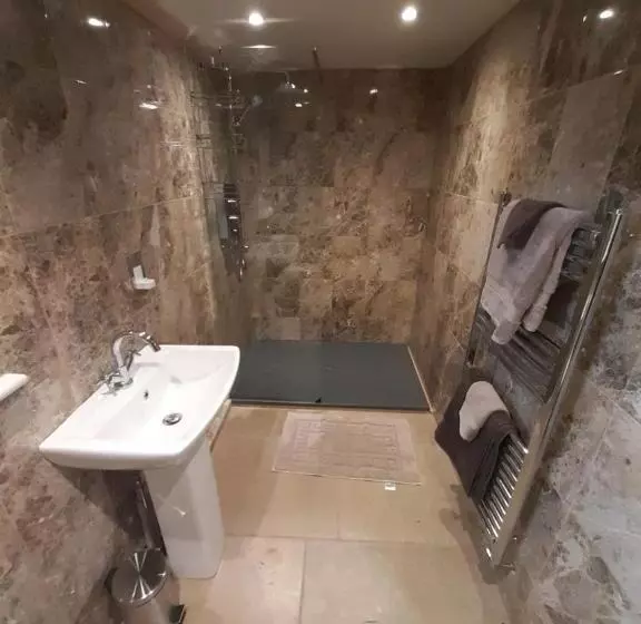 Aamiaismajoitus (B&B) Woodlands Cottage Farm