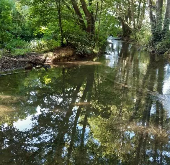 Aamiaismajoitus (B&B) Woodlands Cottage Farm