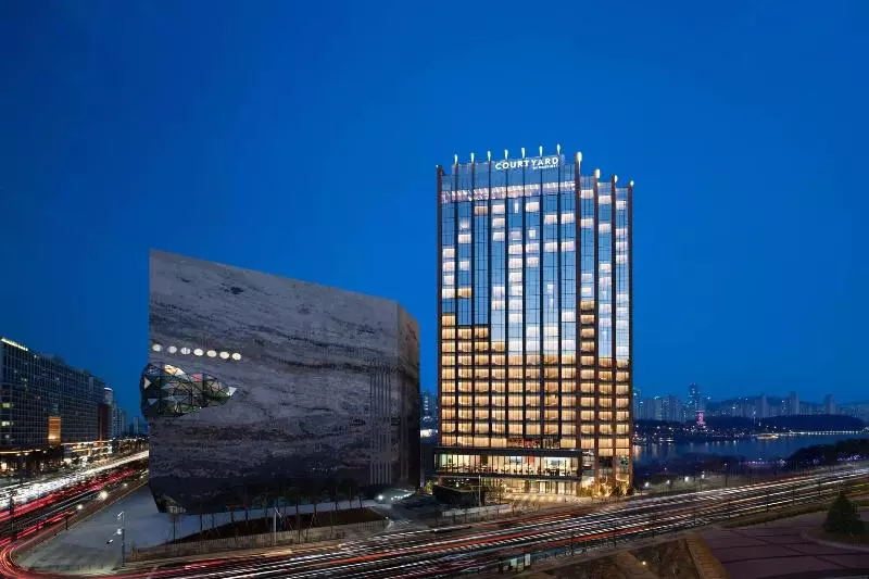 ホテル Courtyard By Marriott Suwon
