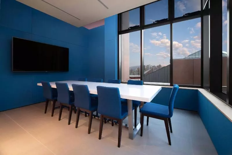 ホテル Courtyard By Marriott Suwon