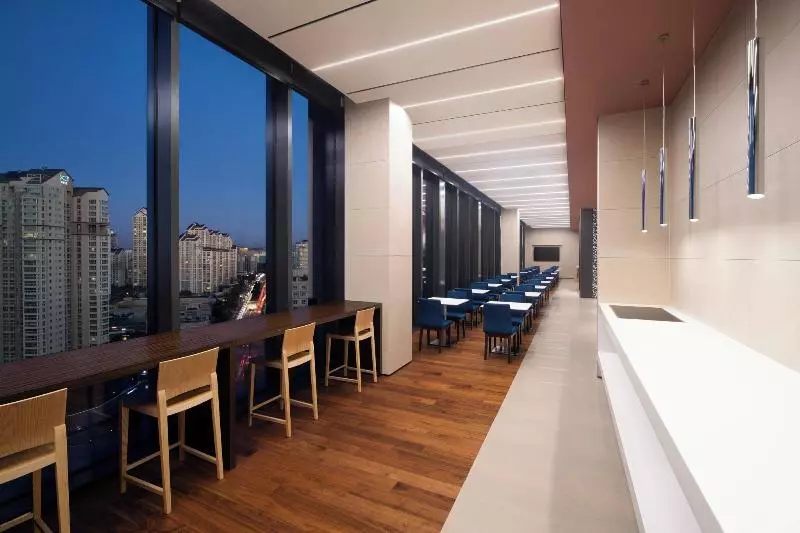 ホテル Courtyard By Marriott Suwon