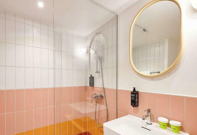 בית מלון כפרי Ibis Styles Bayreuth