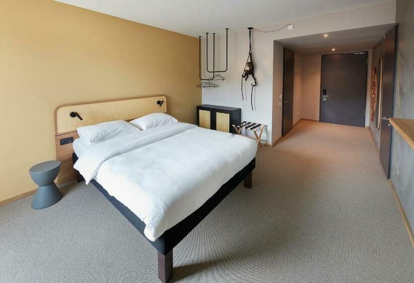 בית מלון כפרי Ibis Styles Bayreuth