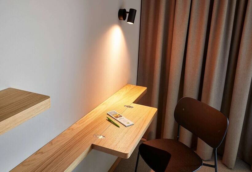 בית מלון כפרי Ibis Styles Bayreuth