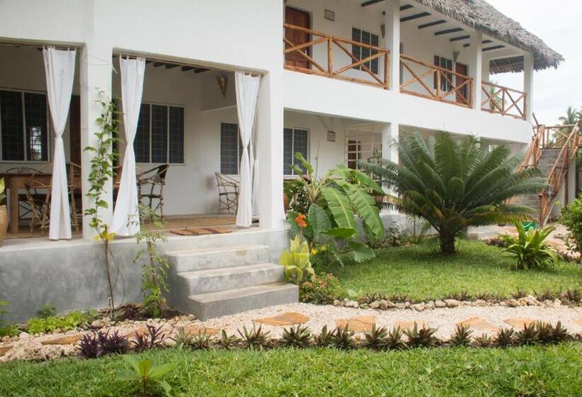 تختخواب و صبحانه Villa Kiota