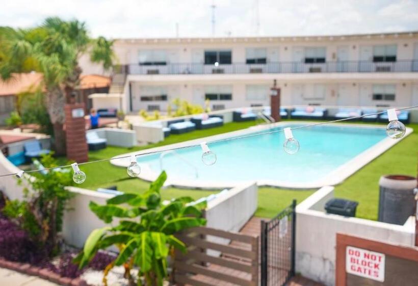 בית מלון כפרי Banana Peel Lodge