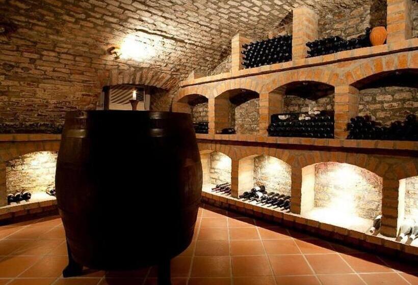 فندق Wagner Vendégudvar Panzió