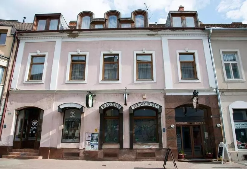 ホテル Wagner Vendégudvar Panzió
