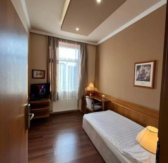 ホテル Wagner Vendégudvar Panzió