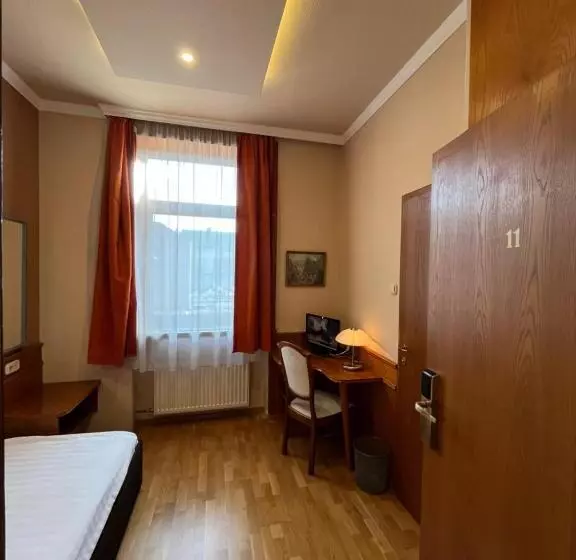 ホテル Wagner Vendégudvar Panzió